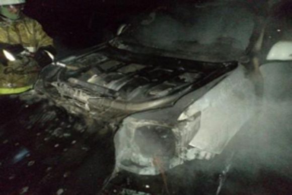 В Пензе автомобиль BMW тушили 6 пожарных