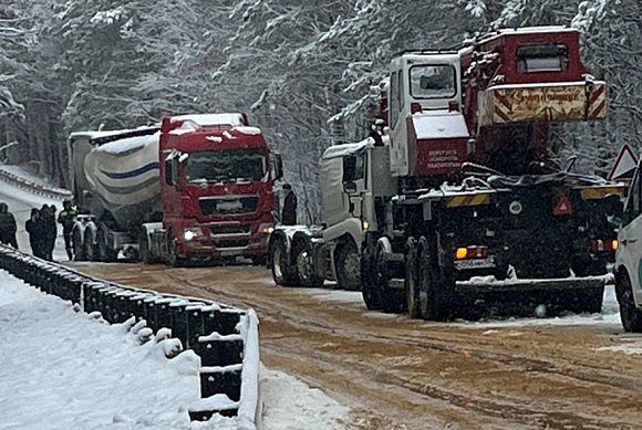 В Городищенском районе столкнулись фуры MAN и Mercedes-Benz