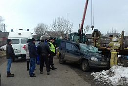 В Сердобском районе легковушка заехала под трактор