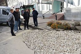 «Горводоканал» оштрафуют за щебень на ул. Московской