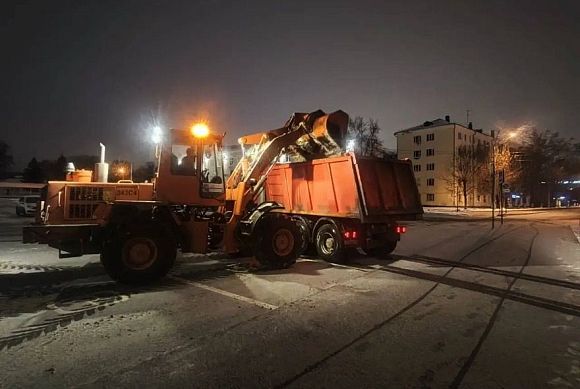 В Пензе за ночь вывезли около двух тысяч кубометров снега