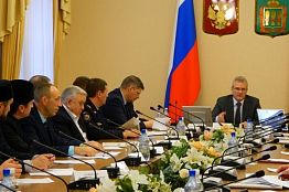 Иван Белозерцев призвал объединить усилия в противодействии экстремизму Иван Белозерцев призвал объединить усилия в противодействии экстремизму