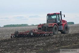В Кузнецке возбуждено дело по факту падения тракториста с крыши В Кузнецке возбуждено дело по факту падения тракториста с крыши