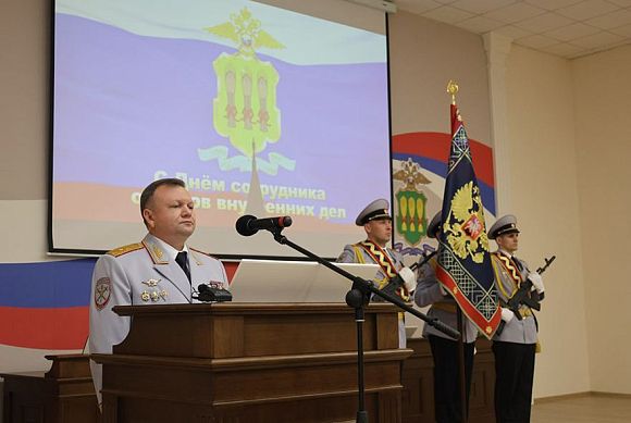 В Пензе лучших полицейских наградили ведомственными наградами