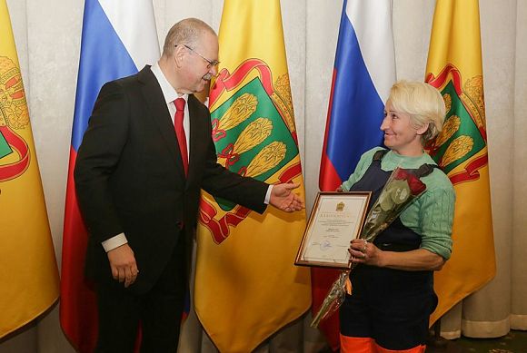 В Пензе наградили 35 работников ЖКХ