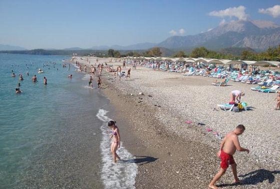 Только 3% россиян готовы прививаться ради отпуска в Сочи и Анапе