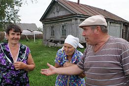 В пензенском селе мужчина-соцработник помогает пенсионерам выжить В пензенском селе мужчина-соцработник помогает пенсионерам выжить