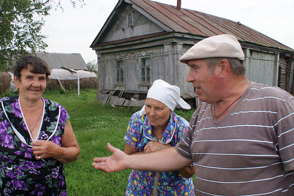 В пензенском селе мужчина-соцработник помогает пенсионерам выжить