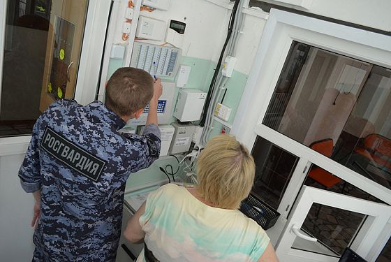 Росгвардия проверяет готовность школ к новому учебному году