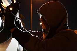 В Пензе на ул. Чебышева ночью угнали «семерку» В Пензе на ул. Чебышева ночью угнали «семерку»