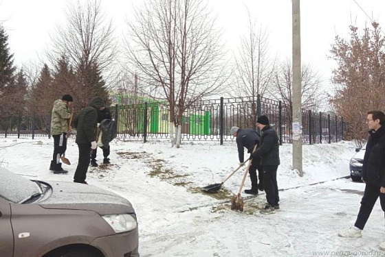 В Пензе не чистящие дворы управляющие компании привлекут к ответственности