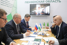 Олег Мельниченко провел встречу с замминистра здравоохранения Узбекистана Олег Мельниченко провел встречу с замминистра здравоохранения Узбекистана