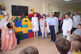 Иван Белозерцев посетил отделение детской гематологии онкодиспансера Иван Белозерцев посетил отделение детской гематологии онкодиспансера