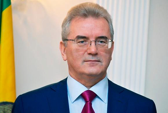 Белозерцев поздравил пензенцев с Днем Конституции РФ