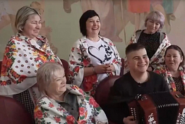 22-летний гармонист из Неверкино появился в «Привет, Андрей»