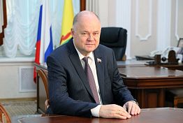 Вадим Супиков поздравил пензячек с Днём матери