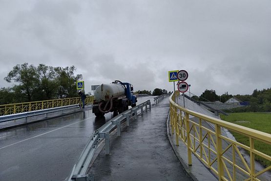 Олег Мельниченко оценил новый мост в Нижнеломовском районе