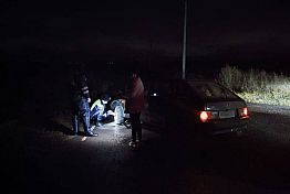 Пензенские госавтоинспекторы помогли женщине-водителю заменить колесо