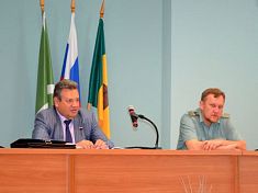 Депутат Госдумы Николай Макаров встретился с работниками таможни Депутат Госдумы Николай Макаров встретился с работниками таможни