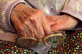 В Нижнеломовском районе 63-летняя пенсионерка украла деньги у 76-летней