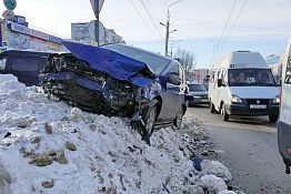 Спасатели ликвидировали последствия ДТП на пр. Строителей