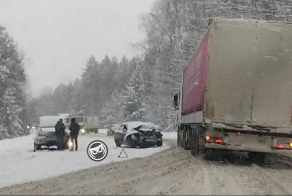 В Пензе снегопад стал причиной многочисленных ДТП