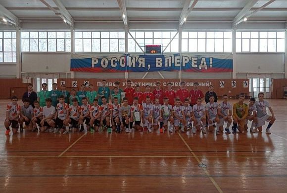 Земетчинские футболисты взяли «Зимний кубок» в Нижнем Ломове