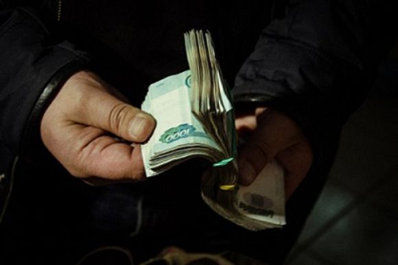 В Пензе 19-летний стажер украл у экспедитора 82 тыс. рублей