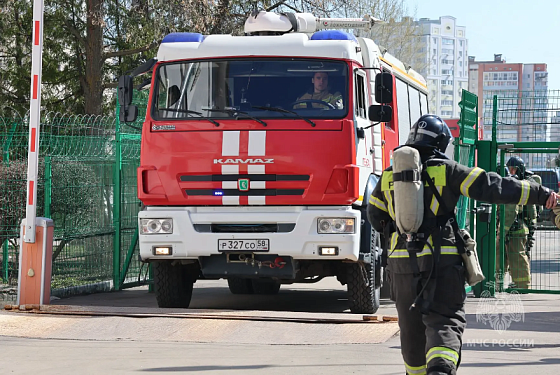 В Пензе эвакуировали 7 человек из пожара на Бакунина