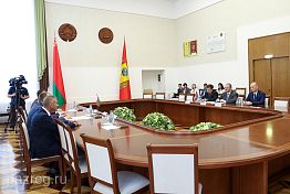 Олег Мельниченко провел встречу с председателем Могилевского облисполкома Анатолием Исаченко