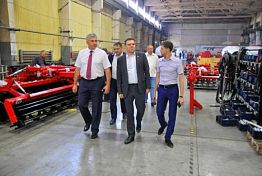 Депутат ГД Леонид Левин посетил Каменский район