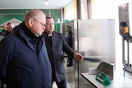 Олег Мельниченко посетил завод в Барановичах Олег Мельниченко посетил завод в Барановичах