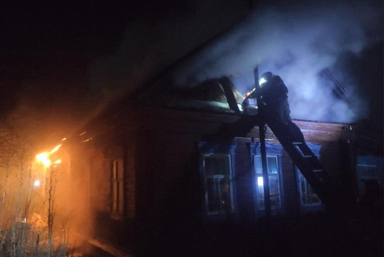 В Никольске огонь уничтожил жилой дом 