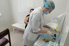 В Пензе сотрудникам ПТПА сделали прививку от коронавируса