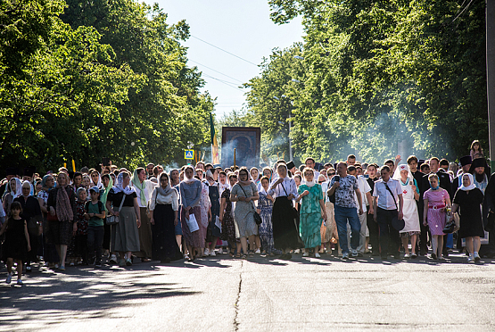 В Пензе состоялся крестный ход из Митрофановской церкви в Спасский собор