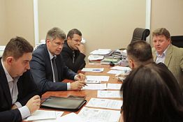 Д. Семенов обсудил с Р. Черновым выставление двойных квитанций Д. Семенов обсудил с Р. Черновым выставление двойных квитанций
