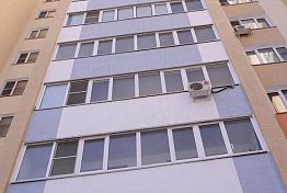В Пензе двое детей стояли на подоконнике 7 этажа с открытым окном