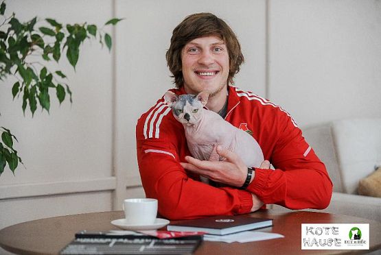 Красавцы и пушистики: пензенские регбисты устроили фотосессию с кошками