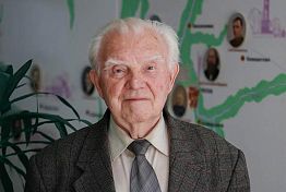 Профессору ПГУ Ивану Шувалову исполняется 85 лет