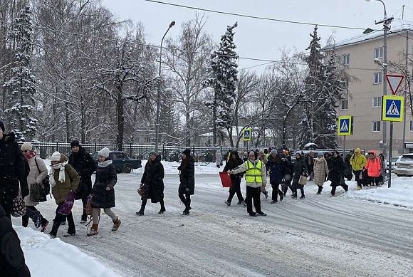 В Пензе примут решение о занятиях в школах, где прошла массовая эвакуация