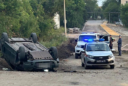 В Сердобске пьяный лихач ехал по пешеходному скверу