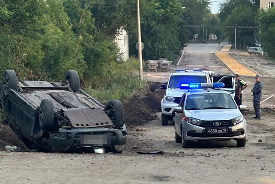 В Сердобске пьяный лихач ехал по пешеходному скверу