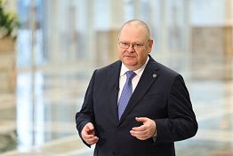 Мельниченко подвел итоги первого дня рабочей поездки в Республику Беларусь Мельниченко подвел итоги первого дня рабочей поездки в Республику Беларусь