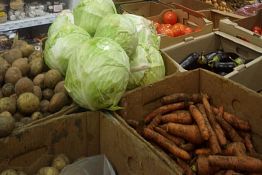 В Пензе на новой арбековской ярмарке сахар продают по 40, а морковь по 15 руб. В Пензе на новой арбековской ярмарке сахар продают по 40, а морковь по 15 руб.
