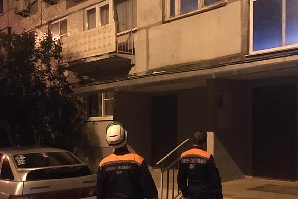 В Пензе на ул. Фурманова при падении с высоты разбился парень