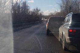 Пензенцы из Зари пожаловались на пробки и «острый» асфальт Пензенцы из Зари пожаловались на пробки и «острый» асфальт
