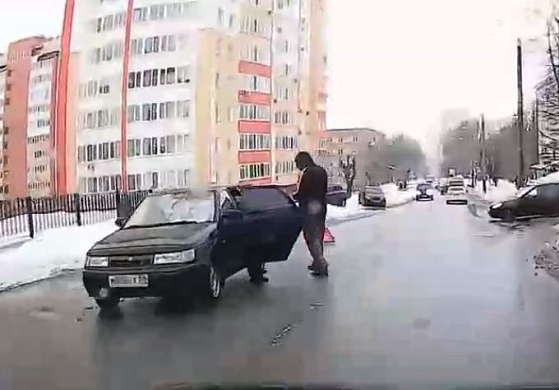 В Пензе на ул. Красной водитель ВАЗа сбил пожилую женщину