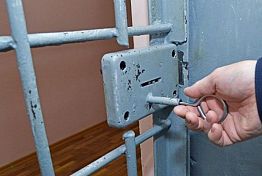 Арестованный сердобчанин устроил побег от конвоиров