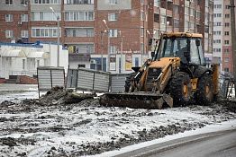 В Пензе на ул. Антонова трубы кладут, не вскрывая дорожное полотно