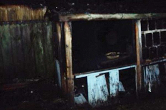 Деревянный дом в Нижнем Ломове тушили 15 спасателей